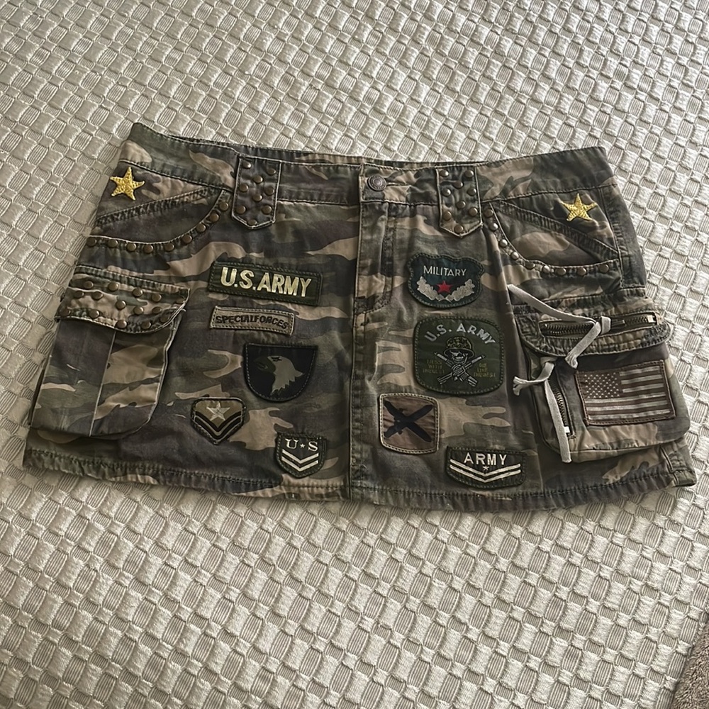 Forever 21 Army Camo Fashion Mini Pocket Skirt